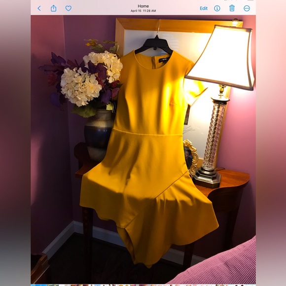 Slate and Willow yellow-gold asymmetrical dress Size 4 - Picture 3 of 9